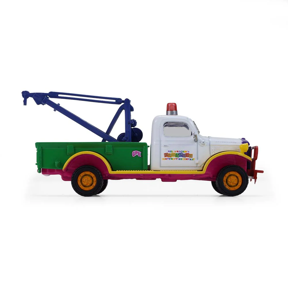 1945 Dodge Power Wagon Wrecker - Wrecking Bill (Garbage Pail Kids Series 8) Diecast 1:64 Scale Model - Greenlight 54120C - Image 4