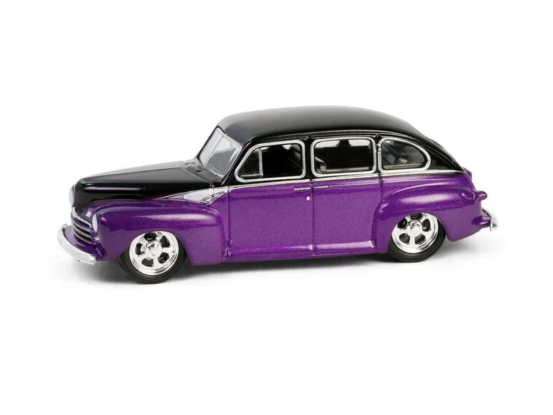 1946 Ford Fordor Super Deluxe - Dark Purple Metallic & Black Two-Tone (California Lowriders Series 6) Diecast 1:64 Scale Model - Greenlight 63070A