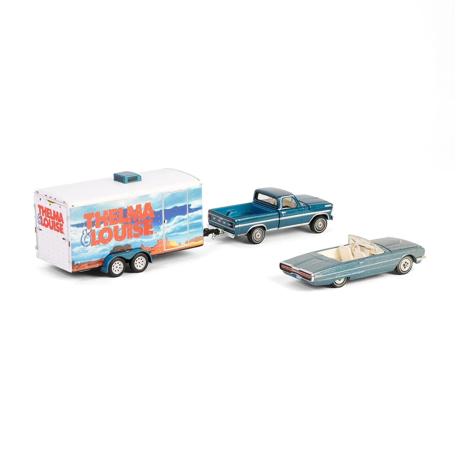 1966 Ford Thunderbird Convertible w/ 1967 Ford F-250 & Car Hauler (Hollywood Hitch & Tow Series 13) Diecast 1:64 Scale Models - Greenlight 31180B - Image 4