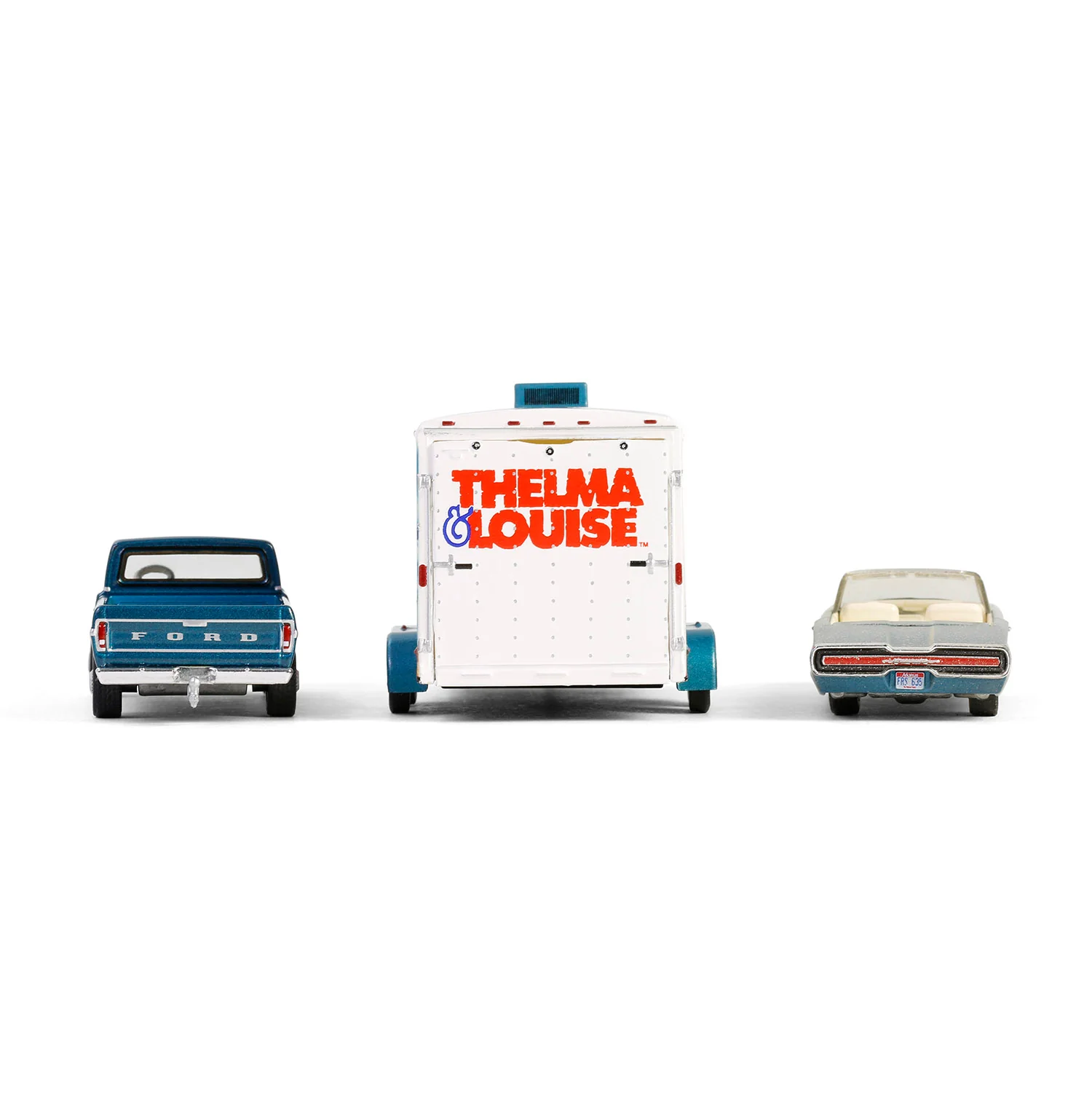 1966 Ford Thunderbird Convertible w/ 1967 Ford F-250 & Car Hauler (Hollywood Hitch & Tow Series 13) Diecast 1:64 Scale Models - Greenlight 31180B - Image 7