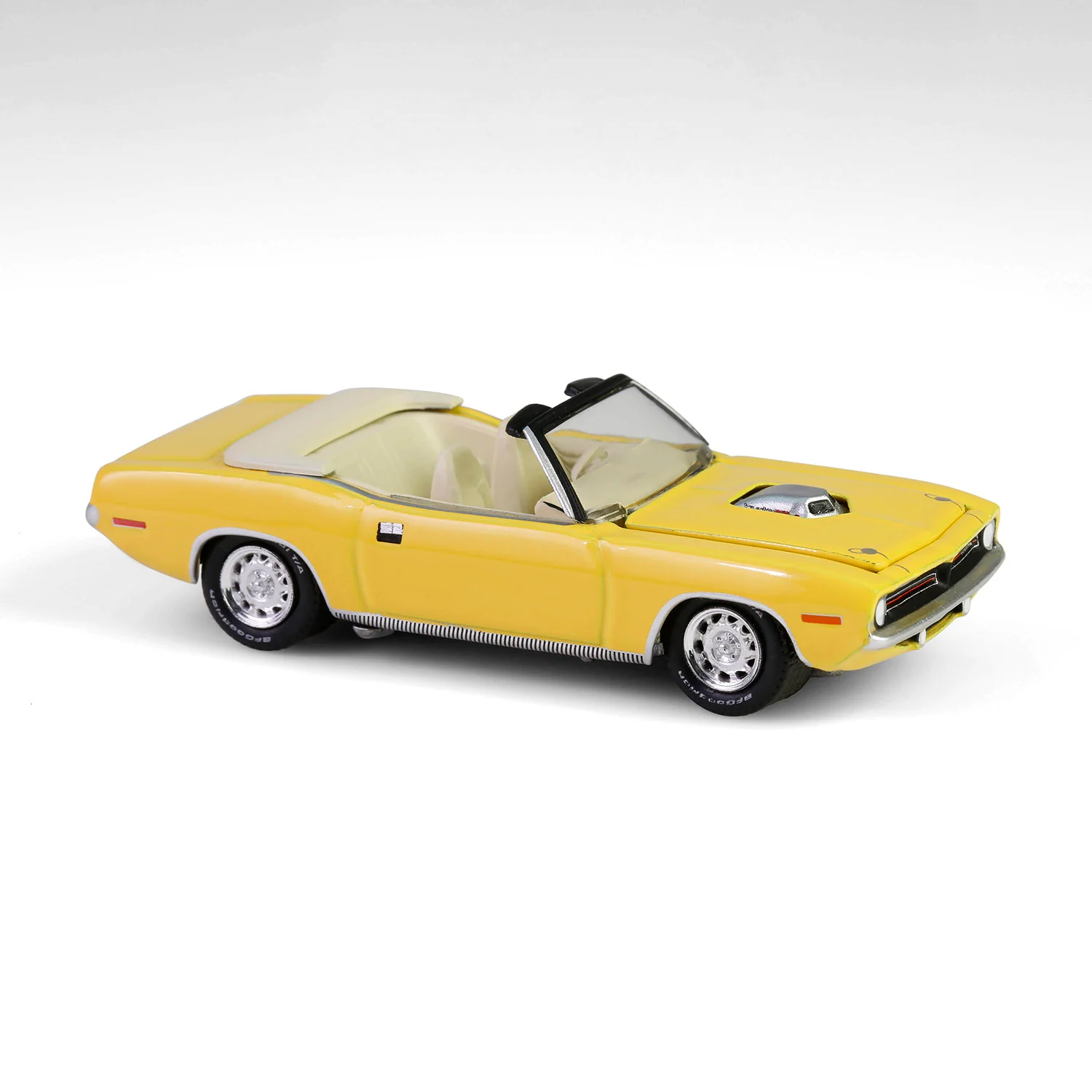 1970 Plymouth 'Cuda Convertible - Yellow (Barrett-Jackson Series 15) Diecast 1:64 Scale Model - Greenlight 37320E - Image 6
