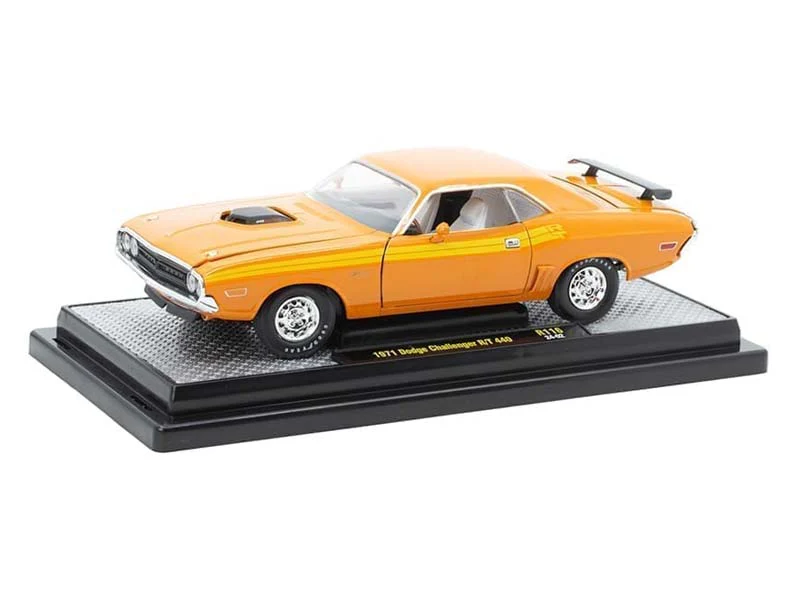 1971 Dodge Challenger R/T 440 – Orange Diecast 1:24 Scale Model - M2 Machines 40300-116B