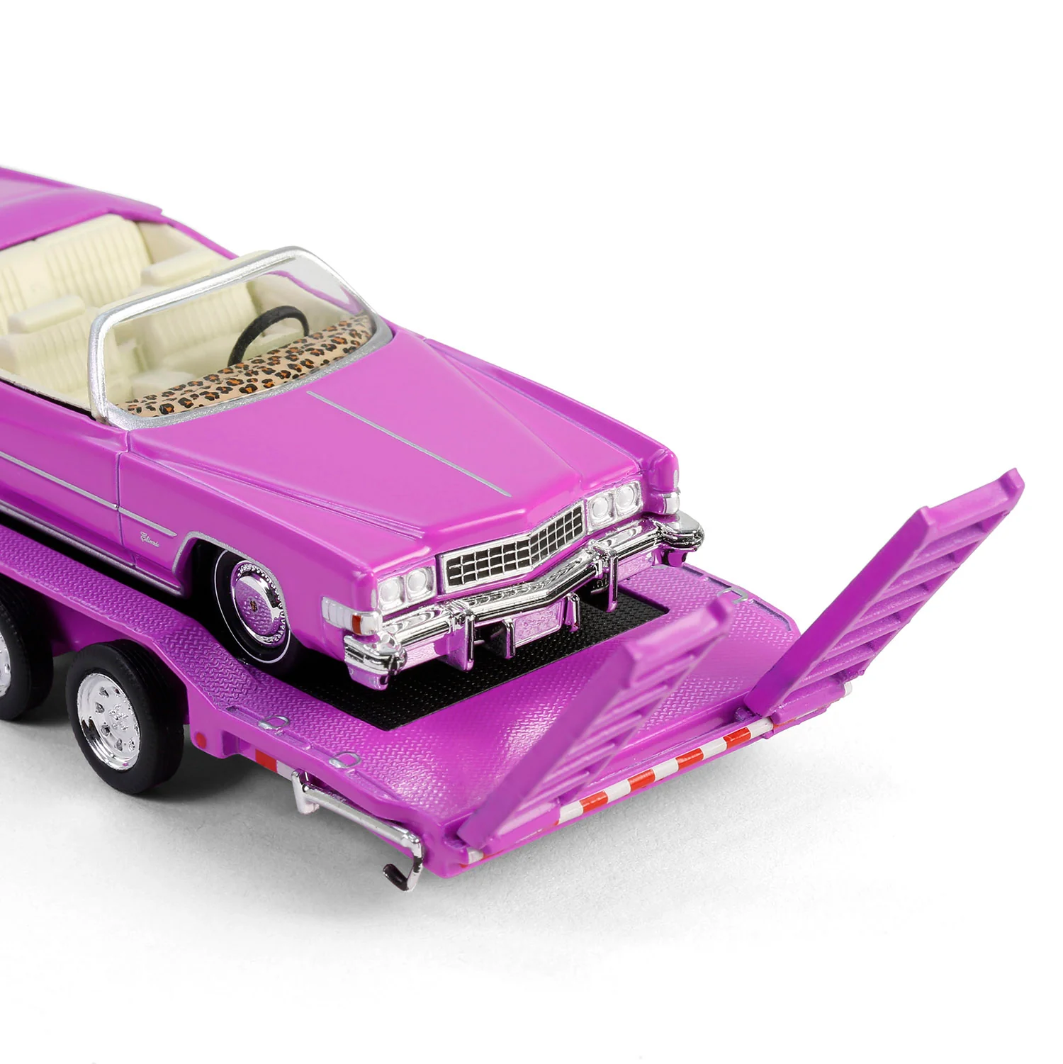 1974 Cadillac Eldorado Convertible w/ 1972 Chevrolet C30 & Car Hauler (Hollywood Hitch & Tow Series 13) Diecast 1:64 Scale Model - Greenlight 31180C - Image 6
