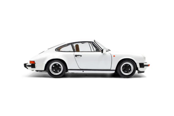 1974 Porsche 911 (930) 3.0 SC – White Diecast 1:18 Scale Model - Solido S1802610 - Image 3