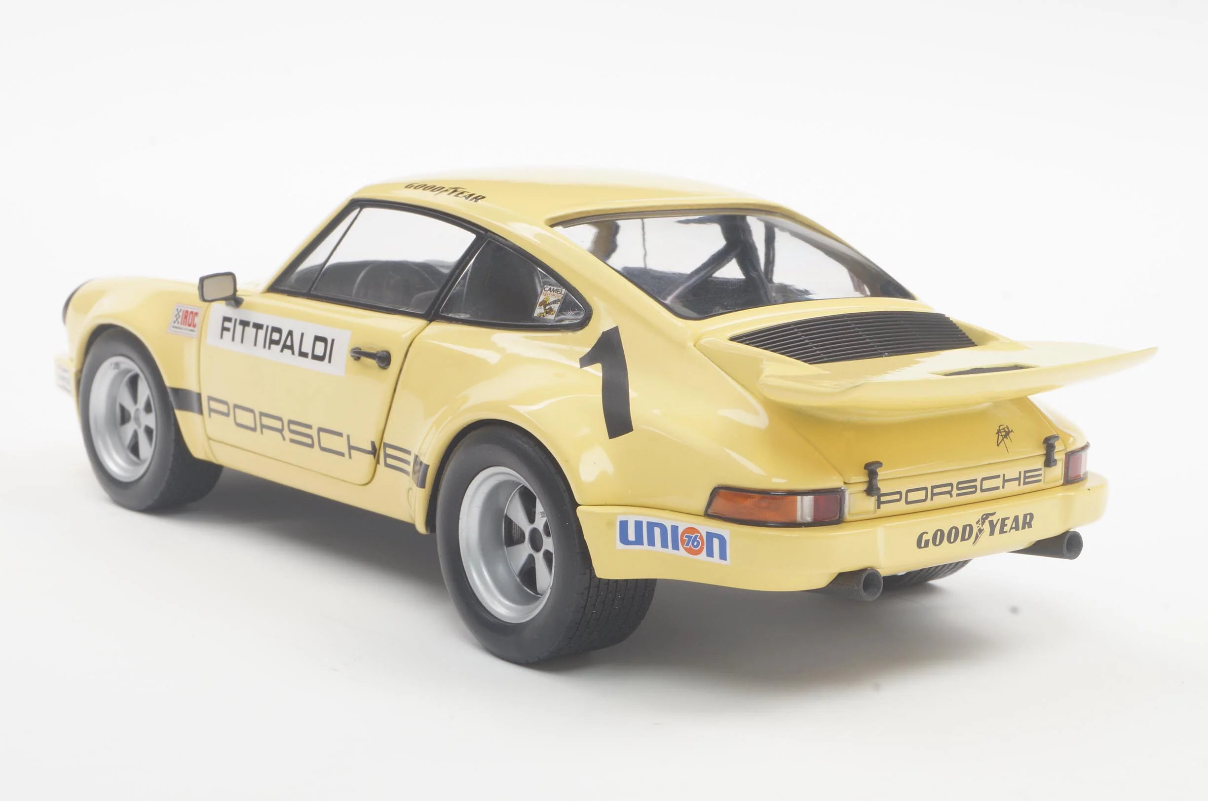 1974 Porsche 911 IROC #1 Fittipaldi – Yellow Diecast 1:18 Scale Model - Solido S1810703 - Image 10