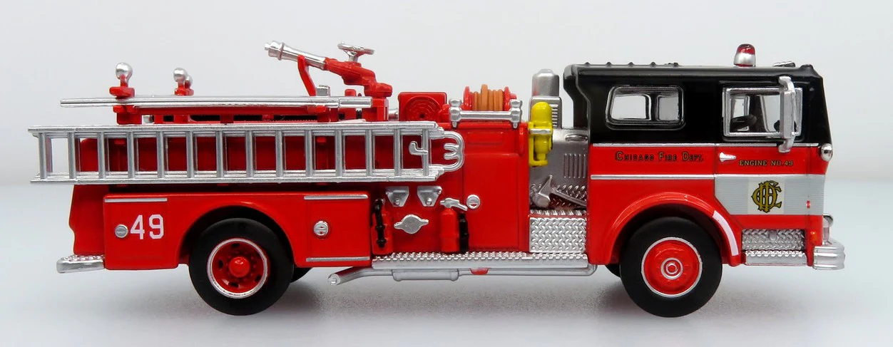 1974 Ward LaFrance Fire Engine: Chicago Fire Department Engine 49 Diecast 1:87 HO Scale Model - Iconic Replicas 87-0648 - Image 3