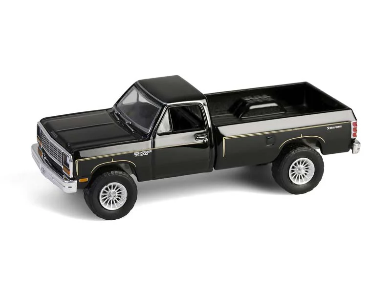 CHROME CHASE 1981 Dodge Power Ram Prospector - The A-Team (Hollywood Series 43) Diecast 1:64 Scale Model - Greenlight 62040C - Image 2