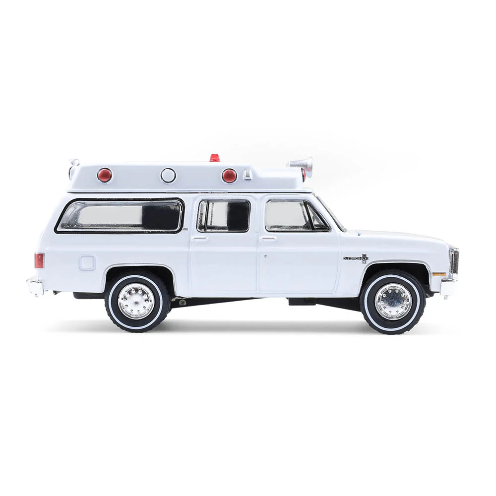 1983 Chevrolet Suburban K20 Custom Deluxe Ambulance – Plain White Diecast 1:64 Scale Model - Greenlight 30508 - Image 5