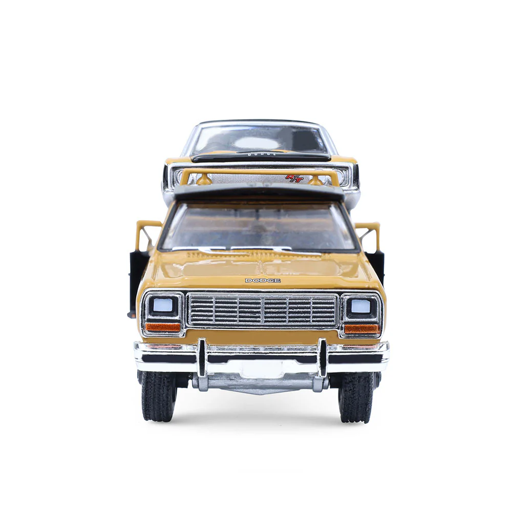 1985 Dodge Ram D350 Ramp Truck w/ 1965 Dodge Coronet Hotton Speed Shop (H.D. Trucks Series 26) Diecast 1:64 Scale Model - Greenlight 33260A - Image 9