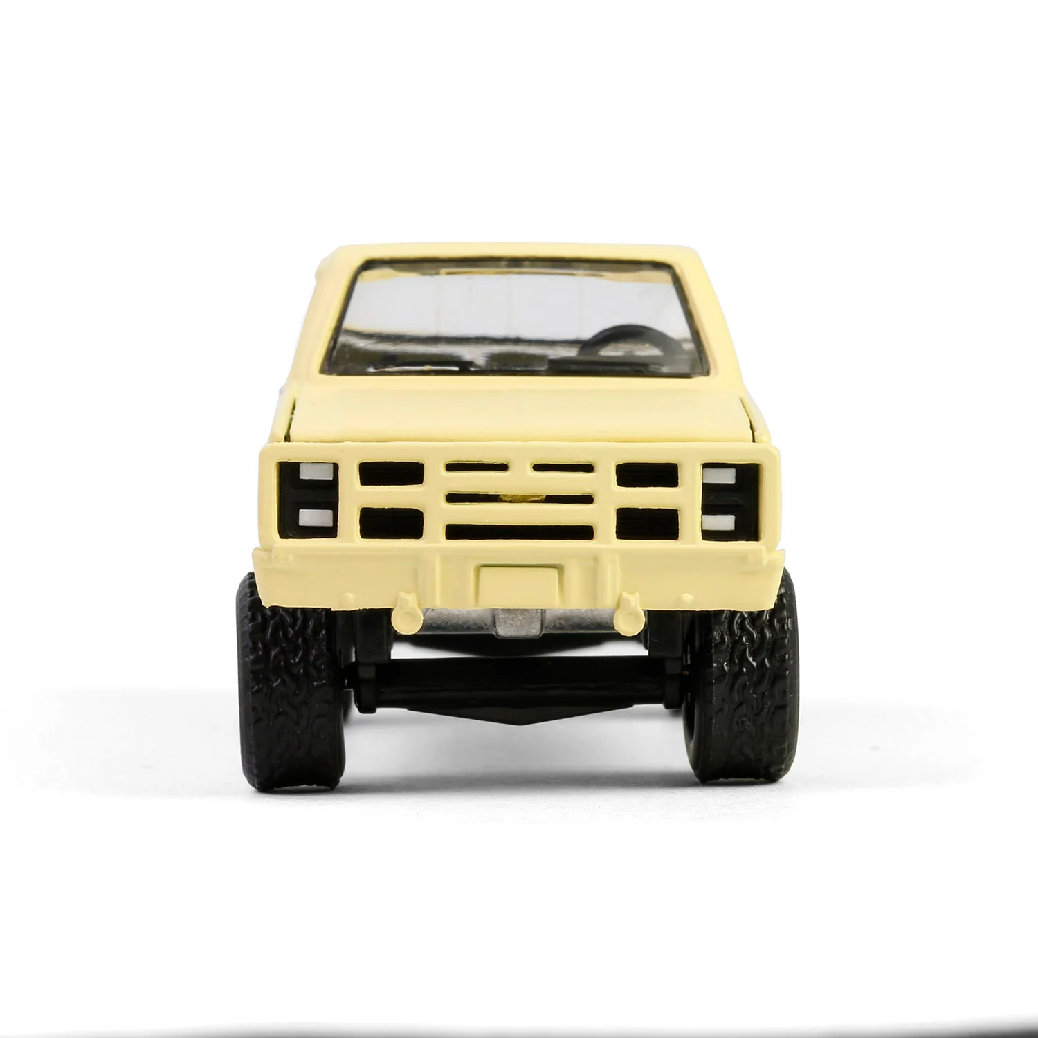 1986 Chevrolet M1008 - Desert Tan (Battalion 64 Series 5) Diecast 1:64 Scale Model - Greenlight 61050F - Image 4
