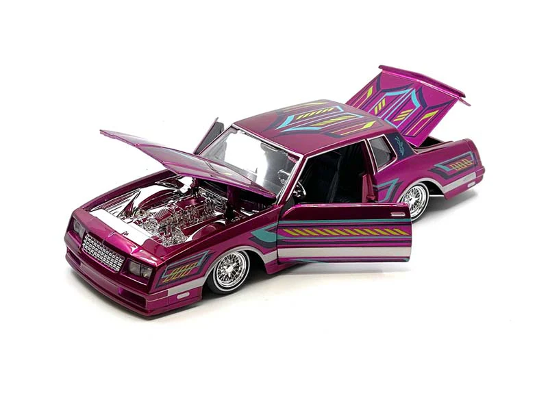 1986 Chevrolet Monte Carlo Lowrider - Hot Pink (Design) Diecast 1:24 Scale Model - Maisto 32542PK - Image 2