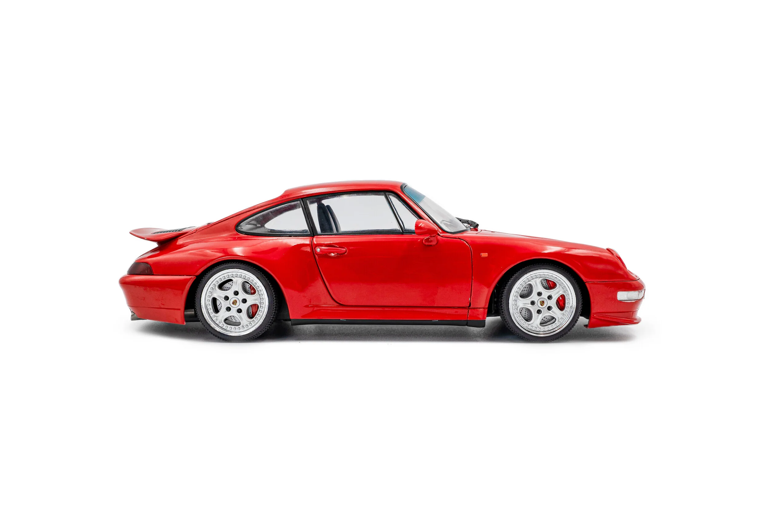 1997 Porsche 911 (993) Carrera RS – Indischrot Red Diecast 1:18 Scale Model - Solido S1810104 - Image 4