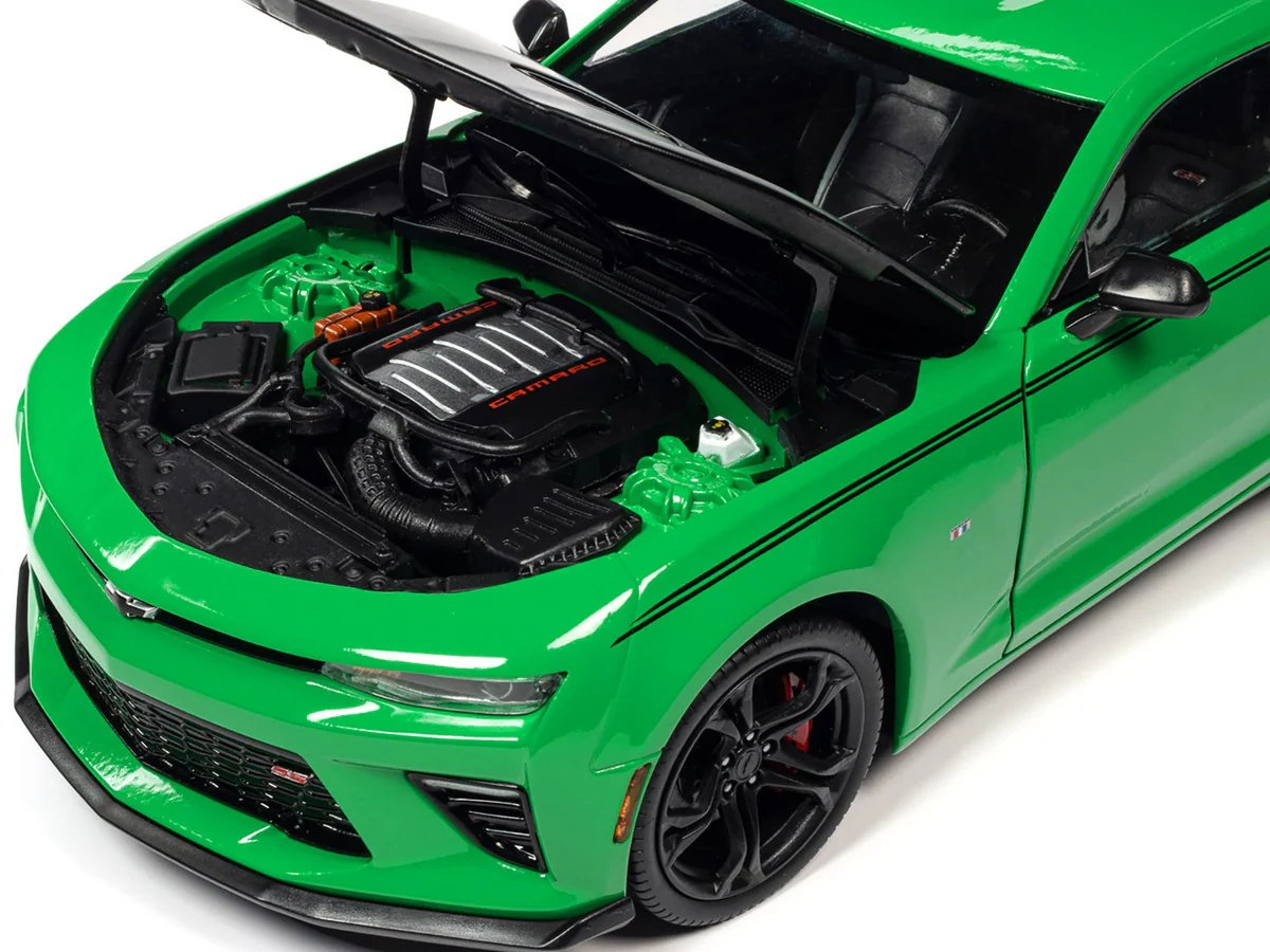 2017 Nickey Chevrolet Camaro SS 1LE – Green Diecast 1:18 Scale Model - Auto World AMM1276 - Image 3
