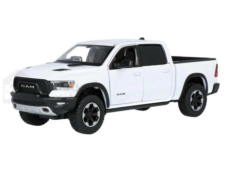 2019 Ram 1500 Crew Cab Rebel - White (Timeless Legends) Diecast 1:24 Model - Motormax 79358WH