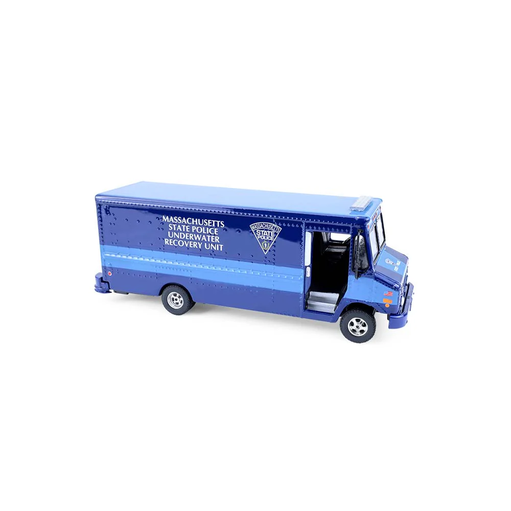 2019 Step Van - Massachusetts State Police Underwater Recovery Unit (H.D. Trucks Series 26) Diecast 1:64 Scale Model - Greenlight 33260C - Image 2
