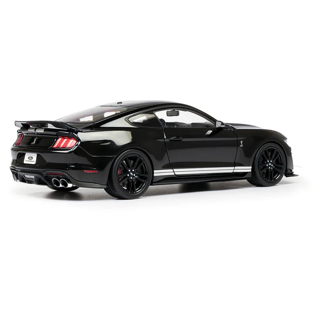 2022 Ford Mustang Shelby GT500 - Shadow Black Diecast 1:18 Scale Model - IXO America U18RDC002-FO - Image 3