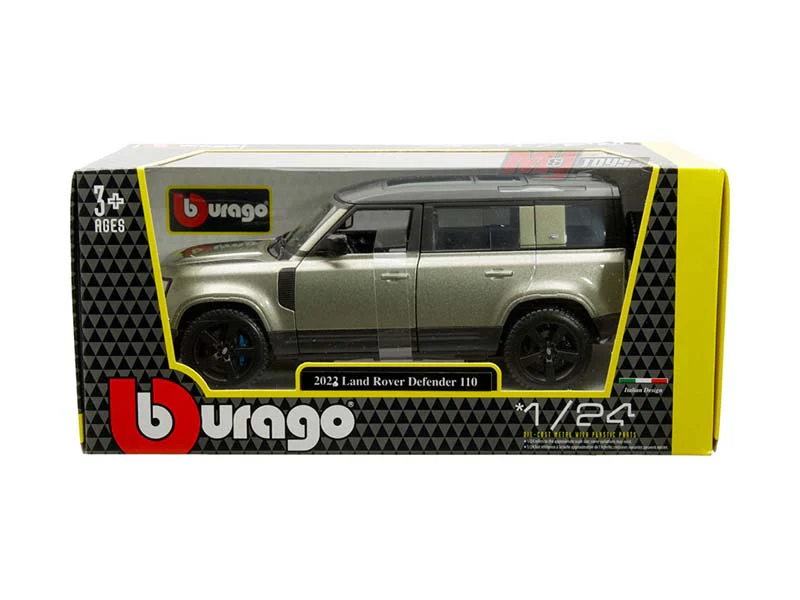 2022 Land Rover Defender 110 – Green Metallic Diecast 1:24 Scale Model - Bburago 21101GRN - Image 2