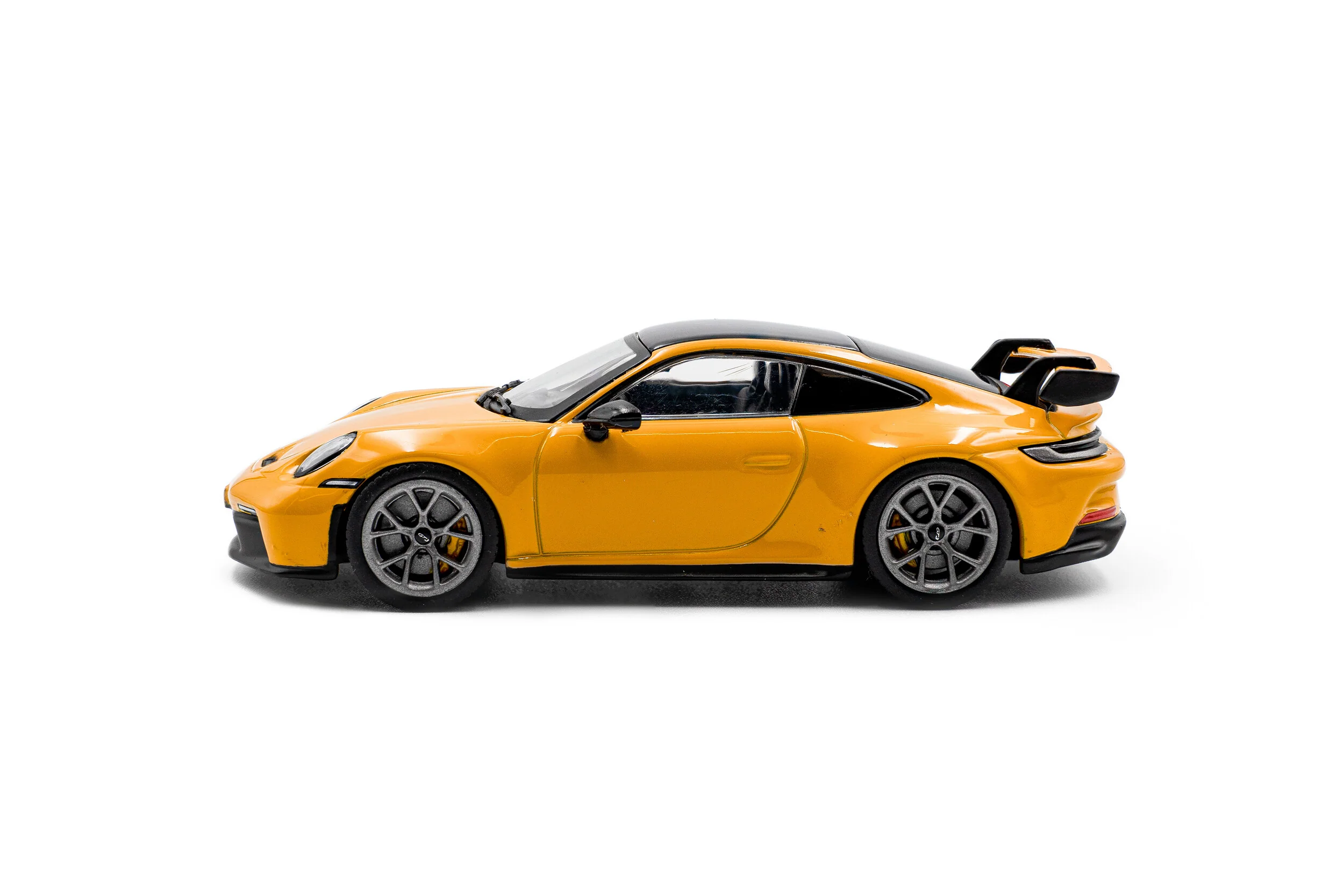 2023 Porsche 911 (992) GT3 Signal Yellow Diecast 1:43 Scale Model - Solido S4312504 - Image 8