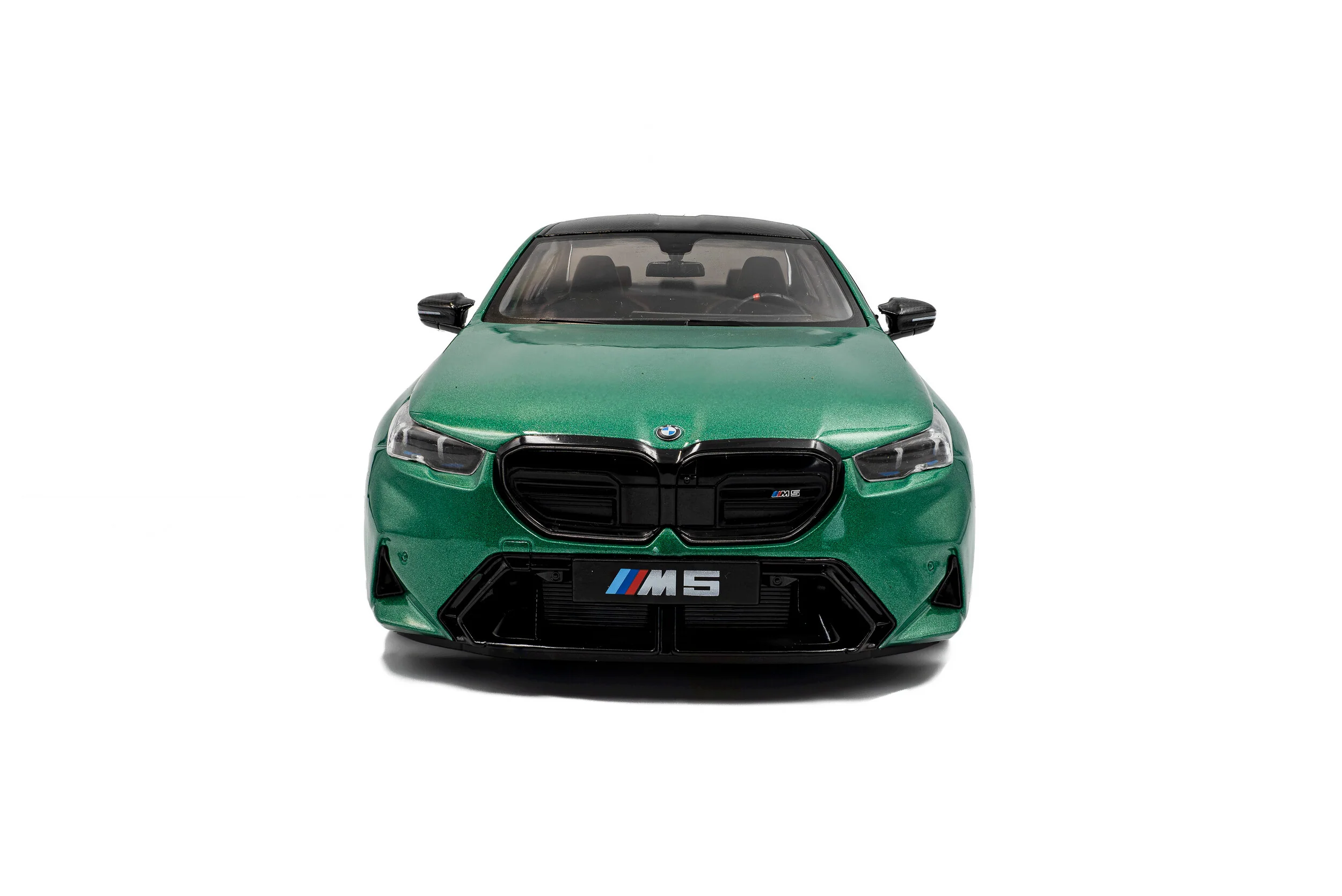 2025 BMW M5 M Isle of Man Green Metallic Diecast 1:18 Scale Model - Solido S1814701 - Image 3