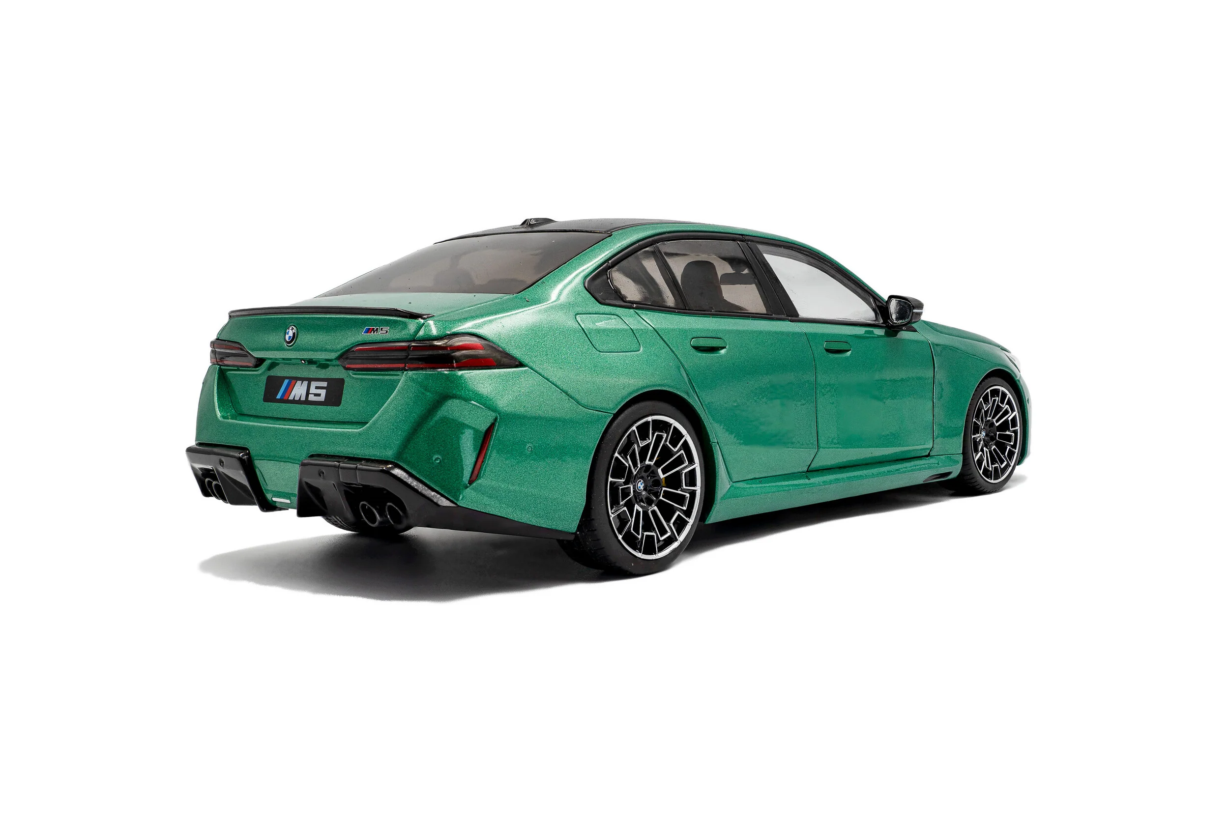 2025 BMW M5 M Isle of Man Green Metallic Diecast 1:18 Scale Model - Solido S1814701 - Image 5