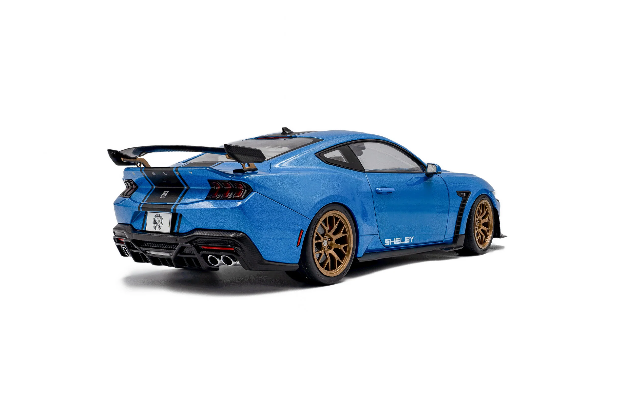 2025 Ford Mustang Shelby Super Snake Grabber Blue Metallic Diecast 1:18 Scale Model - Solido S1813802 - Image 4