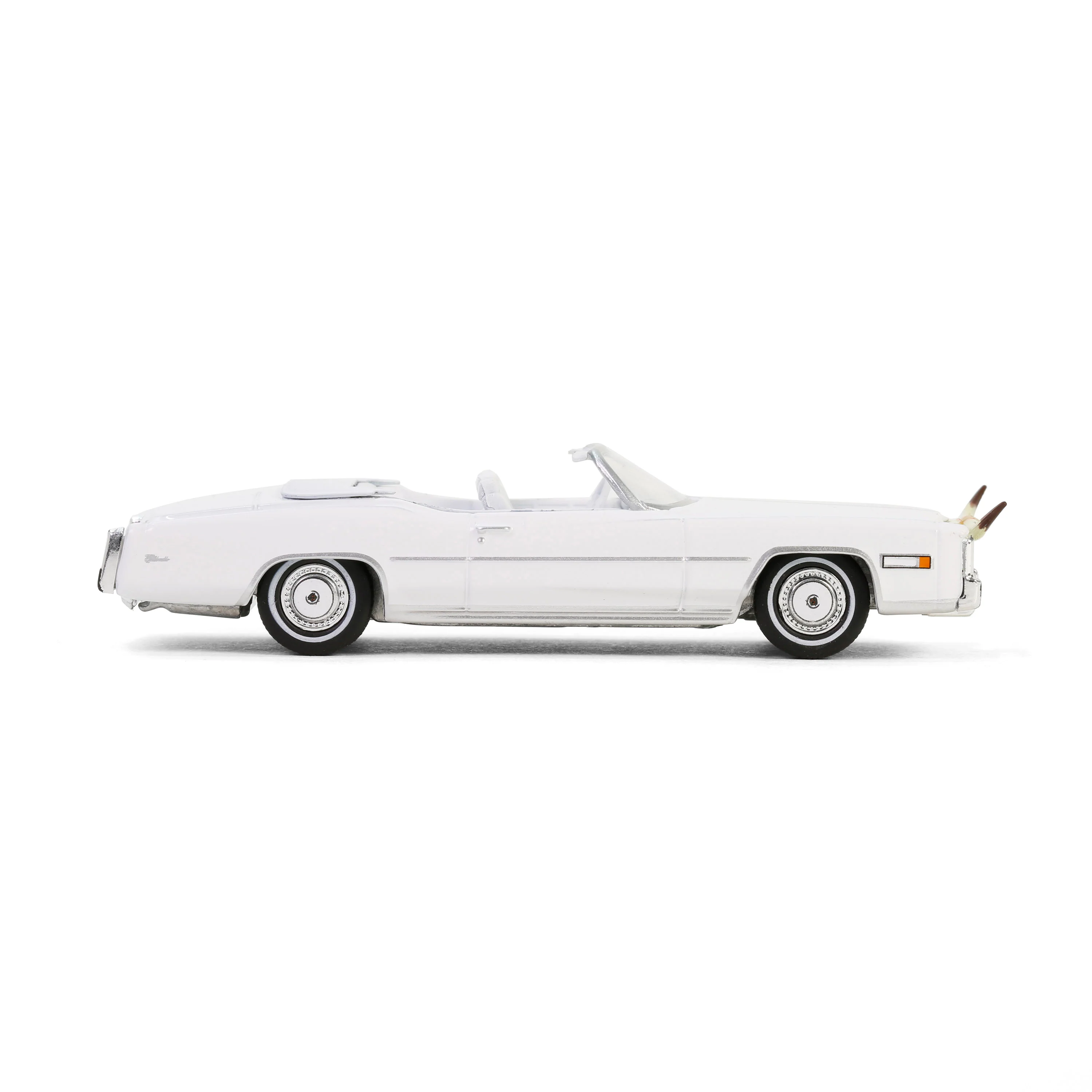 48 PACK 1976 Cadillac Eldorado Convertible – White w/ Bull Horns Hood Ornament Diecast 1:64 Scale Model - Greenlight 30523 - Image 4