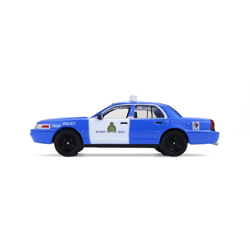 2008 Crown Victoria police interceptor – Royal Canadian Mounted Police (Hot Pursuit - Canada Special Edition) Diecast 1:64 Scale Model - Greenlight 43065B - Image 5