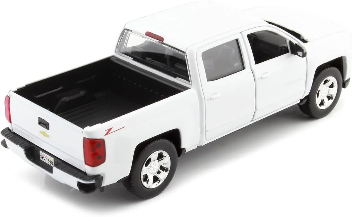 2017 Chevrolet Silverado 1500 LT Z71 Crew Cab - White Diecast 1:24 Scale Model - Motormax 79348WH - Image 3