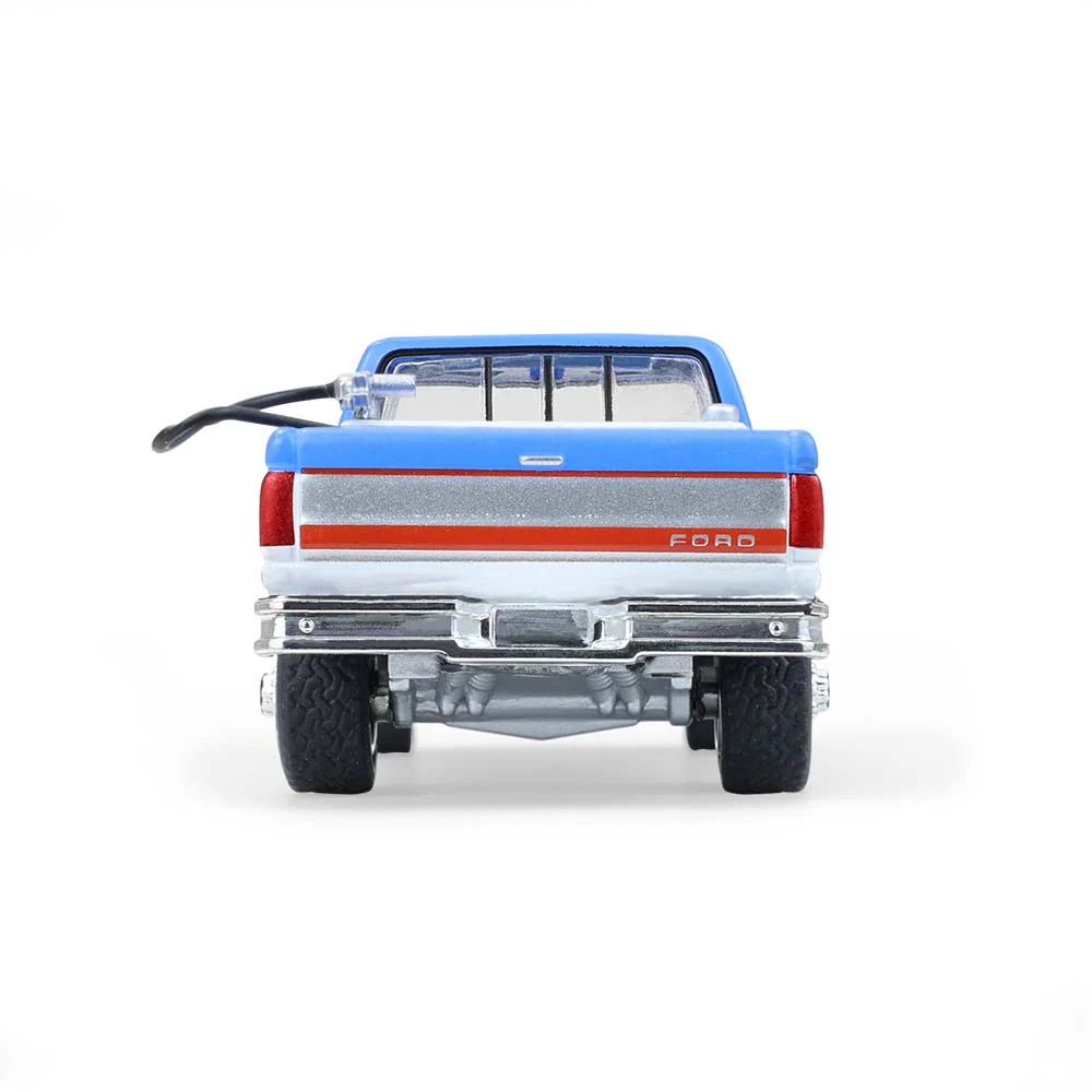 1991 Ford F-250 XL – Chevron (Blue Collar Collection Series 14) Diecast 1:64 Scale Model - Greenlight 35300D - Image 6