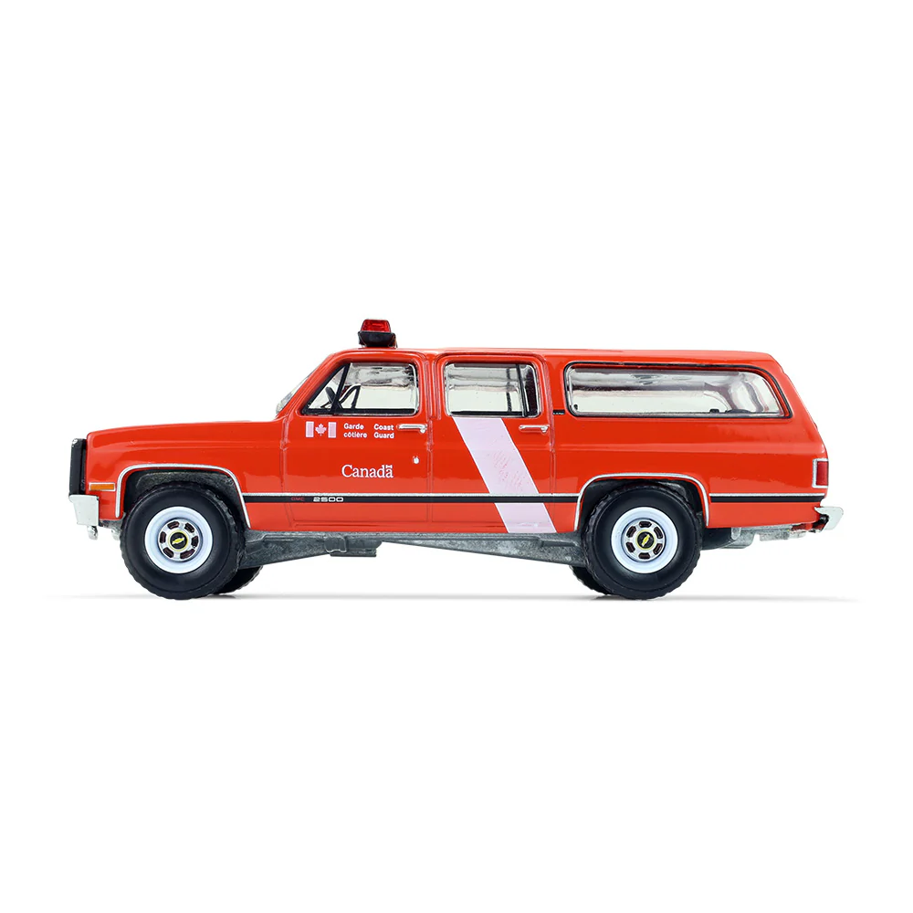 6 PACK 1991 GMC Suburban - Canada Coast Guard (Hot Pursuit - Canada Special Edition) Diecast 1:64 Scale Model - Greenlight 43065F - Image 5