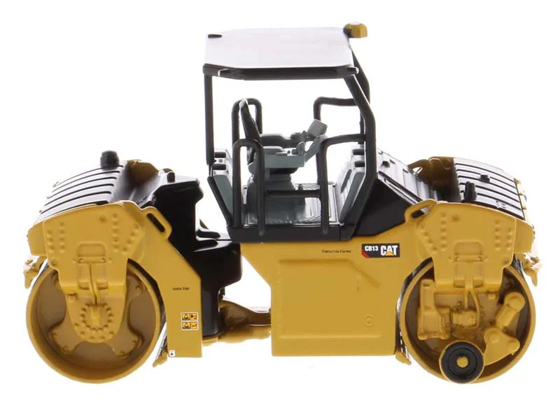 CAT Caterpillar CB-13 Tandem Vibratory Roller w/ ROPS (Construction Metal Series) Diecast 1:64 Scale Model - Diecast Masters 85630 - Image 3