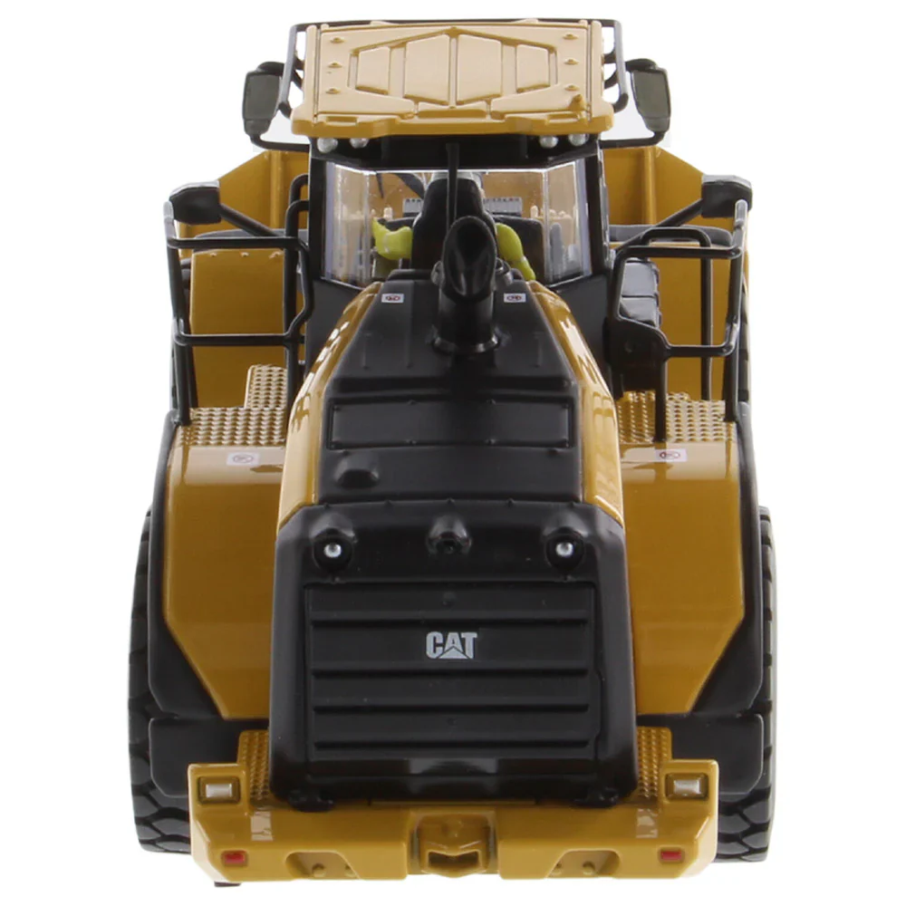 CAT Caterpiller 972 XE Wheel Loader 1:50 Scale Model - Diecast Masters 85683 - Image 4