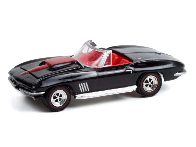 CHASE 1967 Chevrolet Corvette Convertible Black w/ Red Interior (Barrett-Jackson Scottsdale Edition) Series 8 Diecast 1:64 Scale Model - Greenlight 37240A - Image 2