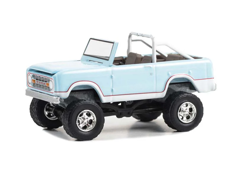 CHASE 1970 Ford Bronco Custom - Sea Foam Green (Barrett-Jackson ‘Scottsdale Edition’ Series 13) Diecast 1:64 Scale Model - Greenlight 37300B - Image 2