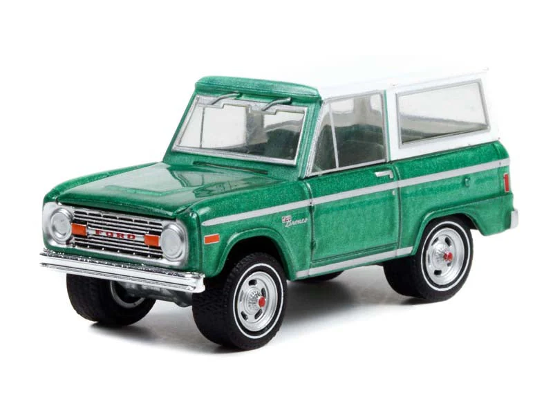 CHASE 1977 Ford Bronco (Lot #1001.1) - Jade Glow w/ Houndstooth (Barrett-Jackson) Series 9 Diecast 1:64 Scale Model - Greenlight 37250F - Image 2