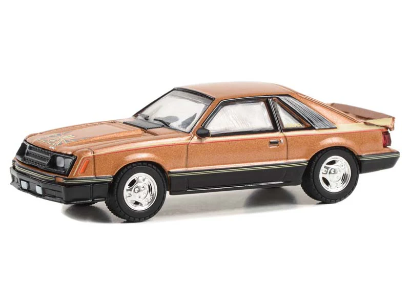 CHASE 1980 Ford Mustang Cobra Dark Chamois (Mustang Stampede) Series 1 Diecast 1:64 Scale Model - Greenlight 13340F - Image 2