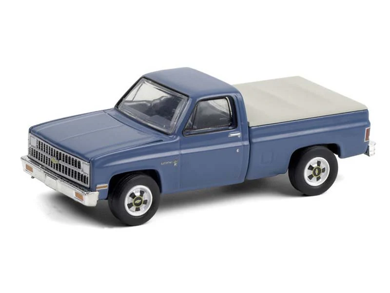 CHASE 1981 Chevrolet Custom Deluxe 20 w/ Bed Cover - Light Blue Poly (Blue Collar Collection Series 8) Diecast 1:64 Scale Model - Greenlight 35180D - Image 2
