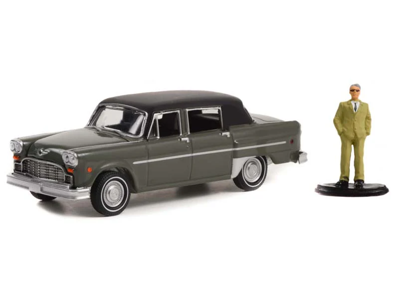 CHASE 1982 Checker Marathon A12-E w/ Driver in Suit (The Hobby Shop) Series 13 Diecast 1:64 Model - Greenlight 97130C - Image 2