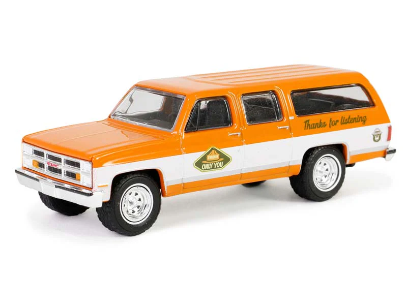 CHASE 1983 GMC Suburban (Smokey Bear Series 3) Diecast 1:64 Scale Model - Greenlight 38060D - Image 2