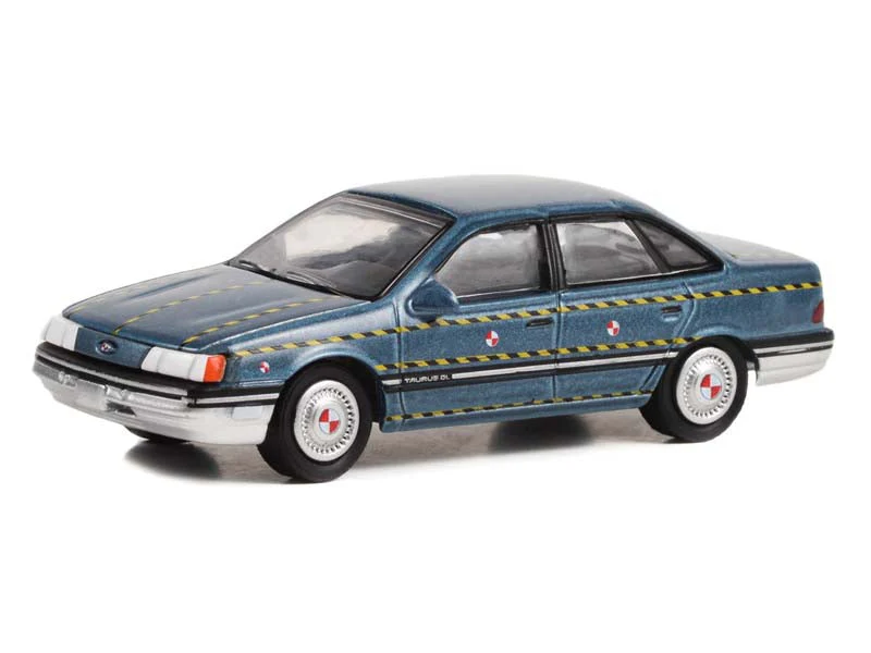 CHASE 1986 Ford Taurus - Tommy Boy Zalinsky Auto Parts Crash Test Vehicle (Hollywood Series 38) Diecast 1:64 Scale Model - Greenlight 44980A - Image 2
