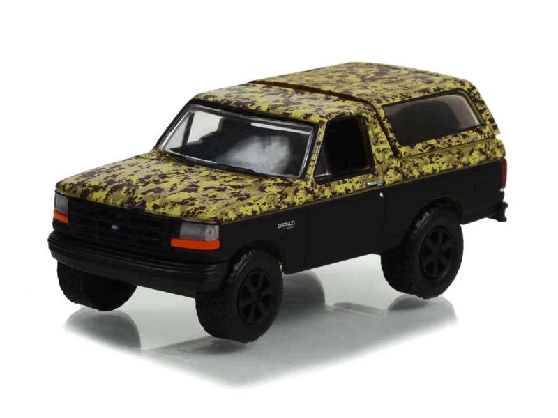 CHASE 1996 Ford Bronco (Lifted) - Custom Matte Black and Camouflage (All-Terrain) Series 14 Diecast 1:64 Scale Model - Greenlight 35250C - Image 2