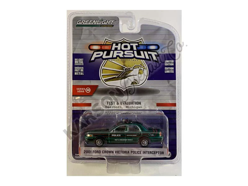 CHASE 2001 Ford Crown Victoria Police Interceptor - Police Prep Package (Hot Pursuit) Series 39 Diecast 1:64 Scale Model - Greenlight 42970D