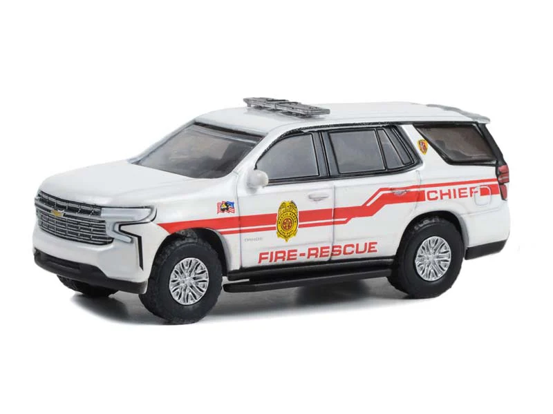 CHASE 2021 Chevrolet Tahoe - Mastic Beach Fire-Rescue Chief Long Island New York (Fire & Rescue Series 4) Diecast 1:64 Scale Model - Greenlight 67050F - Image 2