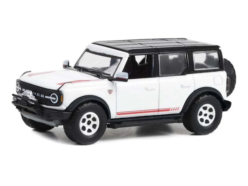 CHASE 2021 Ford Bronco First Edition - Oxford White (Barrett-Jackson Scottsdale Edition Series 11) Diecast 1:64 Scale Model - Greenlight 37270F - Image 2