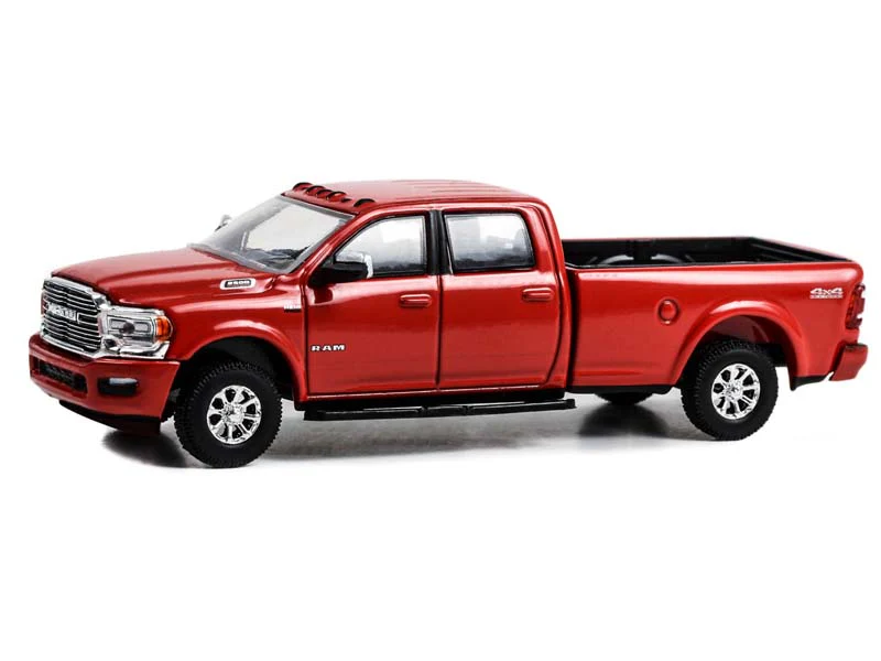 CHASE 2022 Ram 2500 Laramie 4x4 - Flame Red Clearcoat (Showroom Floor Series 3) Diecast 1:64 Scale Model - Greenlight 68030B - Image 2