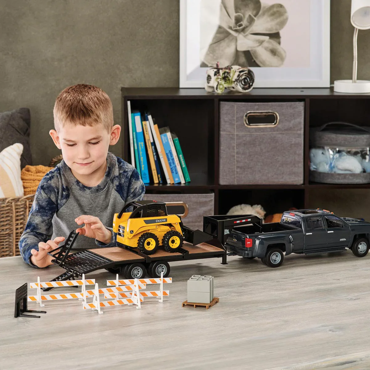 Chevy Dually Quad Cab w/ Gooseneck Trailer and John Deere Skid Steer (Big Farm) 1:16 Scale Model - ERTL 47347 - Image 2
