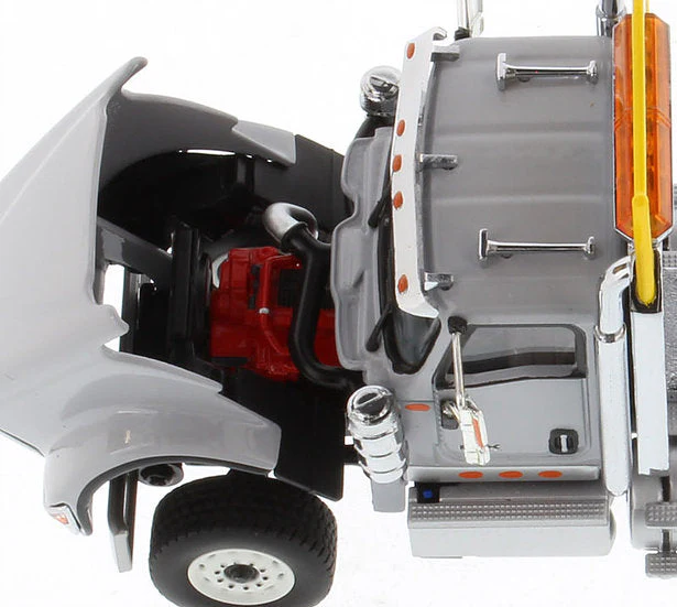 International HX520 Day Cab Tandem Tractor Light Grey (Transport Series) 1:50 Scale Model - Diecast Masters 71005 - Image 9