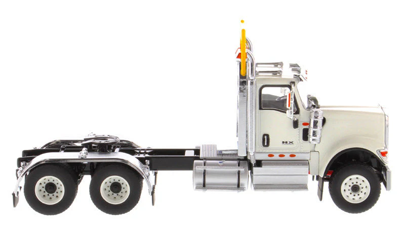 International HX520 Day Cab Tandem Tractor White (Transport Series) 1:50 Scale Model - Diecast Masters 71001 - Image 6