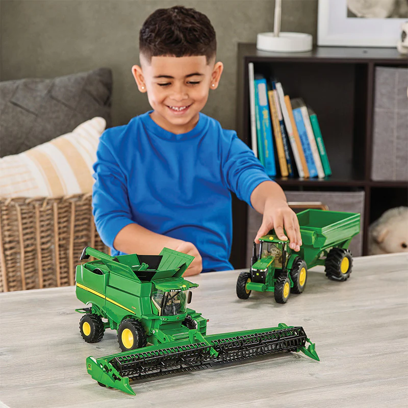 John Deere Harvesting Playset (Big Farm Series) 1:32 Scale Model - ERTL 47358 - Image 4
