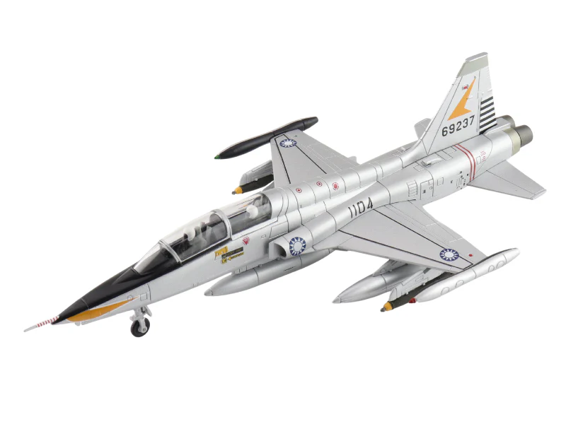 Northrop Grumman Freedom Fighter 1104/66-9237 ROCAF 1960s Diecast 1:72 Scale Model - Hobby Master HA33002